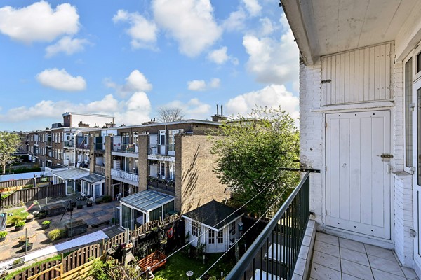 Medium property photo - Medemblikstraat 24, 2547 GX Den Haag